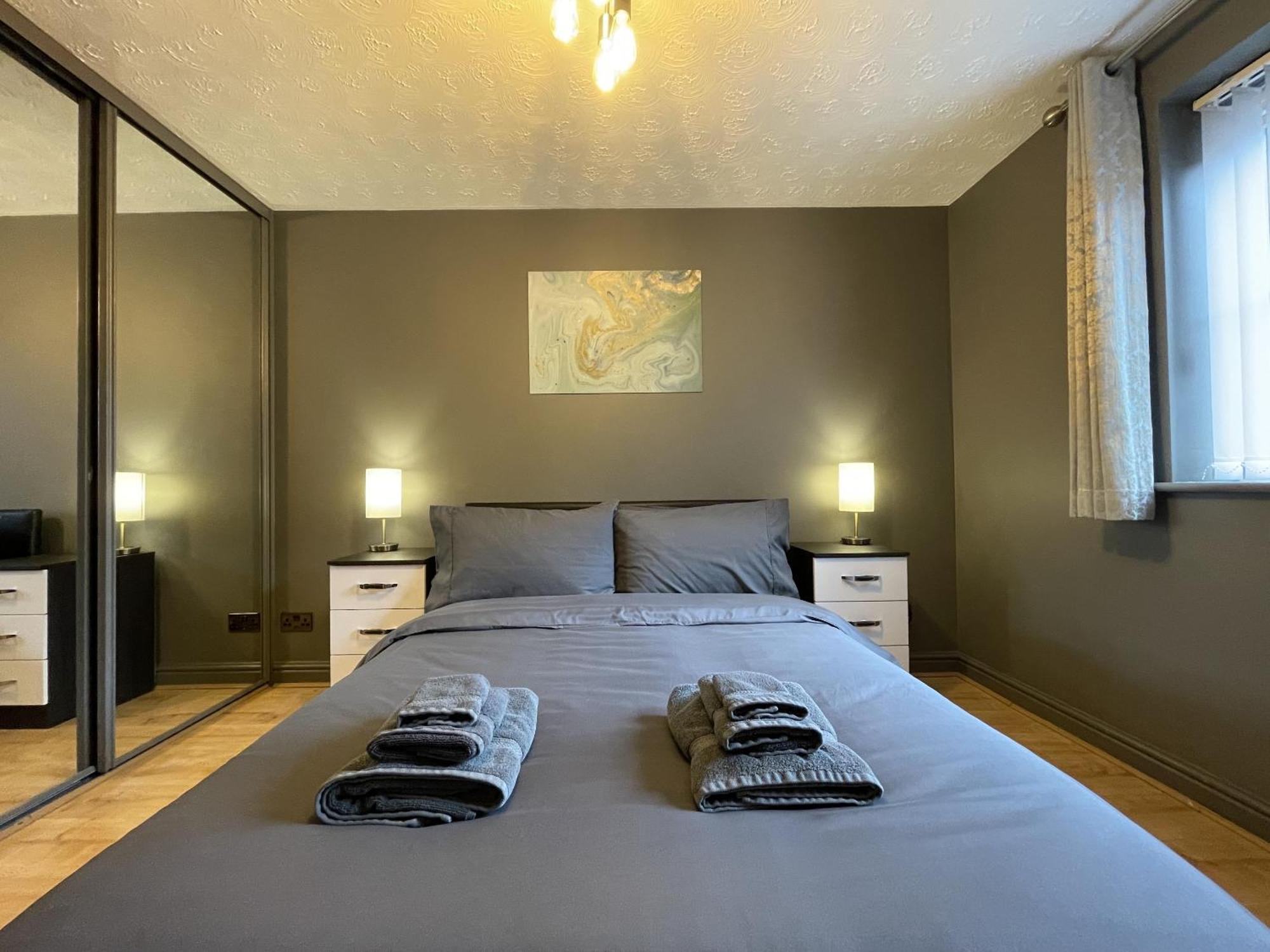 No24 - 2-Bed Boutique Apartment - Hosted By Hutch Lifestyle Лимингтон Экстерьер фото